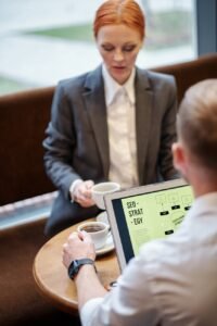 Guide-complet-de-lutilisation-des-outils-IA-pour-gynyrer-du-contenu-SEO